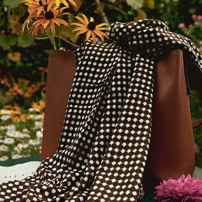 Schal Braun-Weiss gemustert aus Viskose - Fairtrade Edition