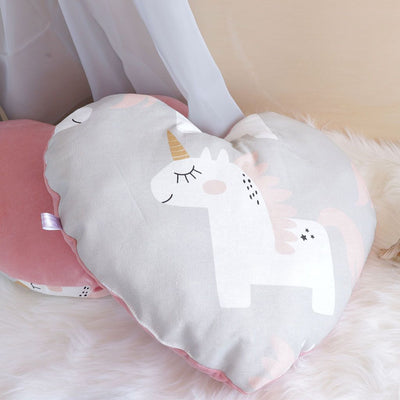 herz-kissen-kinderzimmer-einhorn-beige-weiss-rosa-samt