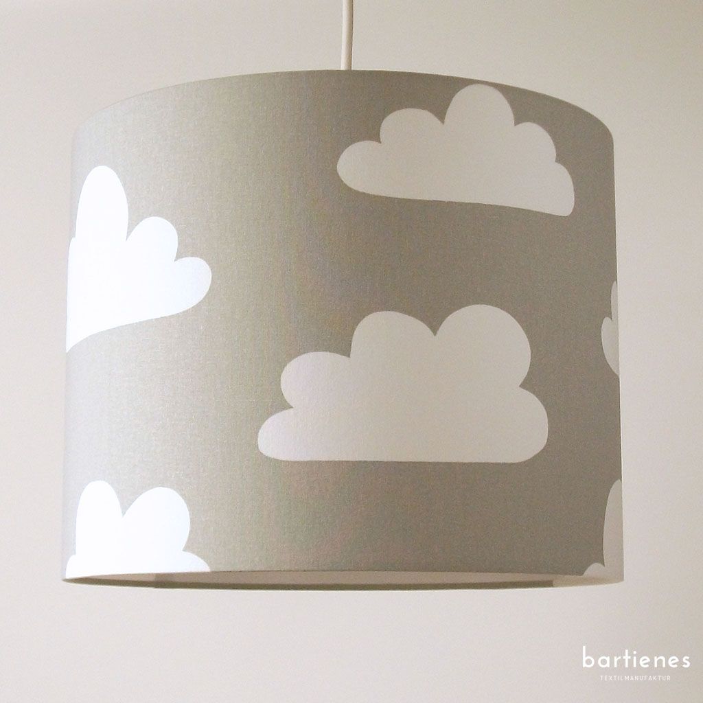 Hängelampe Kinderzimmer mit großen Wolken grau-weiß