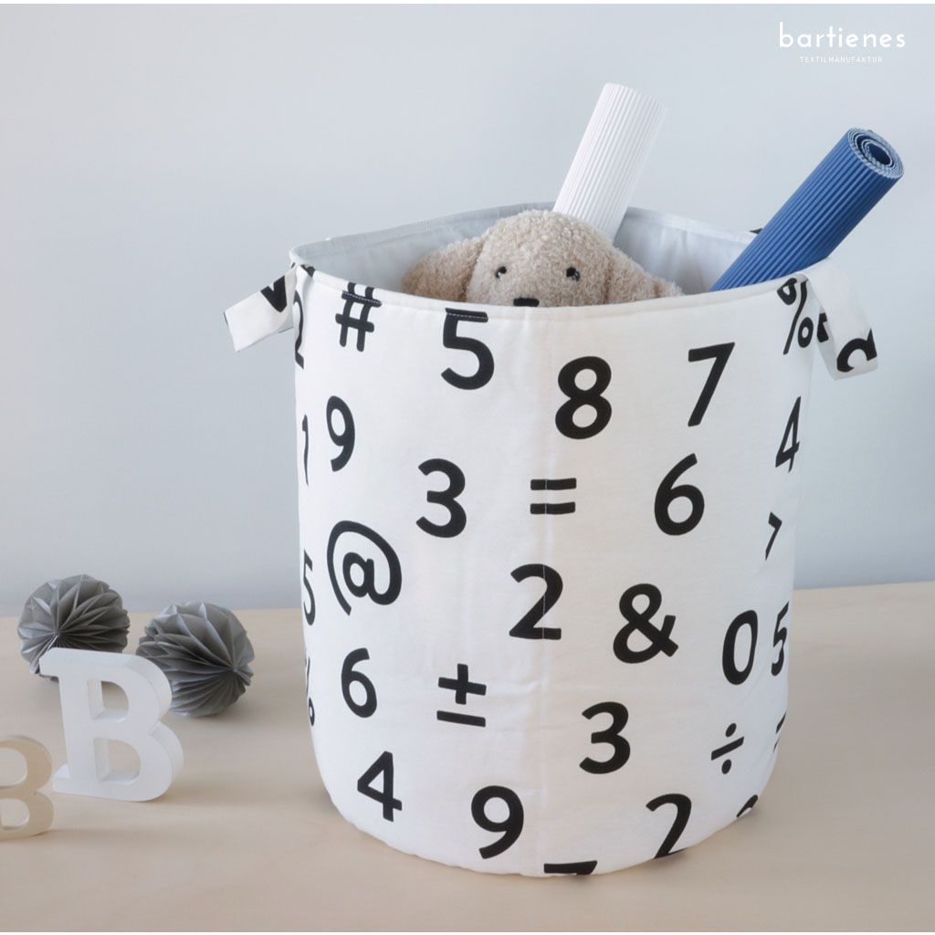 spielzeugaufbewahrung-stoffkorb-schwarz-weiss-zahlen
